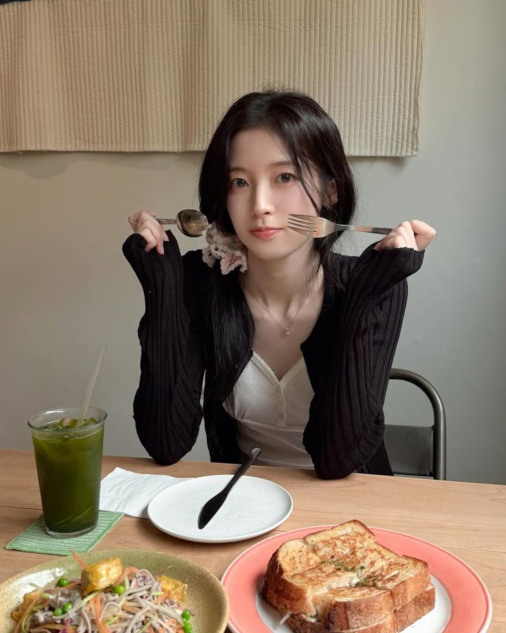 Mỗi ngày bớt 1 bữa ăn ngoài, cuối tháng mới ngỡ ngàng: Thứ dư ra không chỉ là tiền!- Ảnh 1.