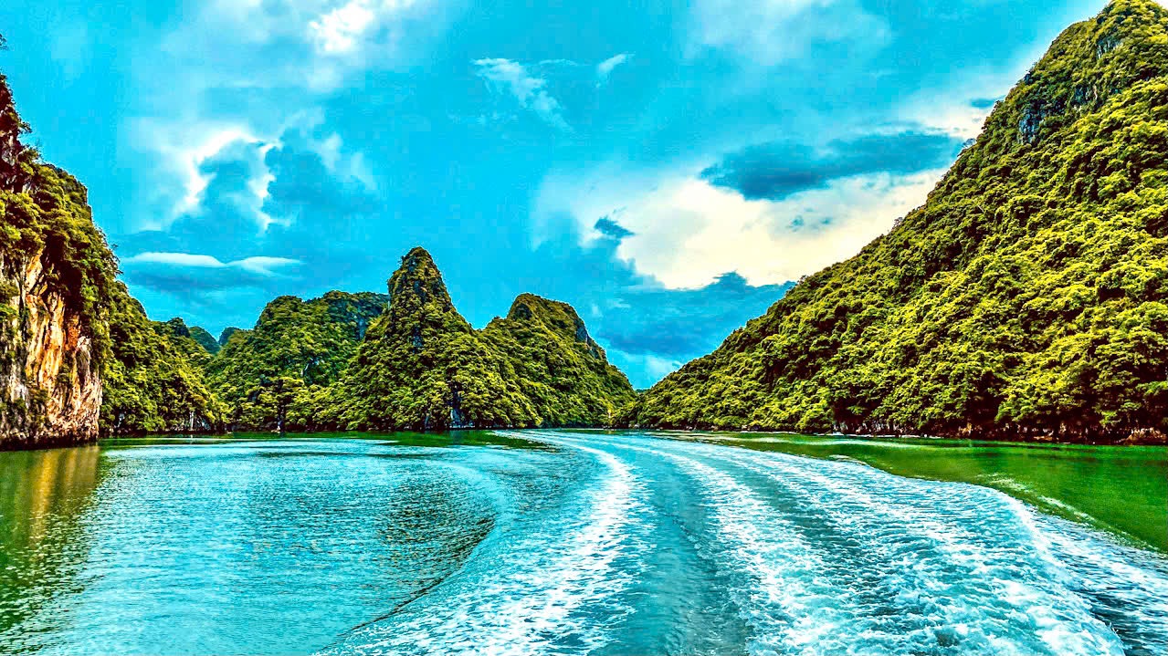 Vịnh Bái Tử Long được vinh danh trong top kỳ quan Đông Nam Á 2026- Ảnh 2. Vịnh Bái Tử Long được vinh danh trong top kỳ quan Đông Nam Á 2026- Ảnh 2.