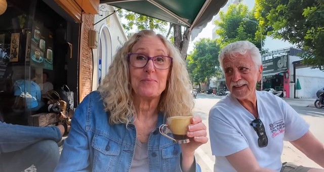 Khách Trung Quốc du lịch phố cổ Hà Nội, ăn 1 món rồi nhận xét: "Đúng là không phí tiền!"- Ảnh 6.