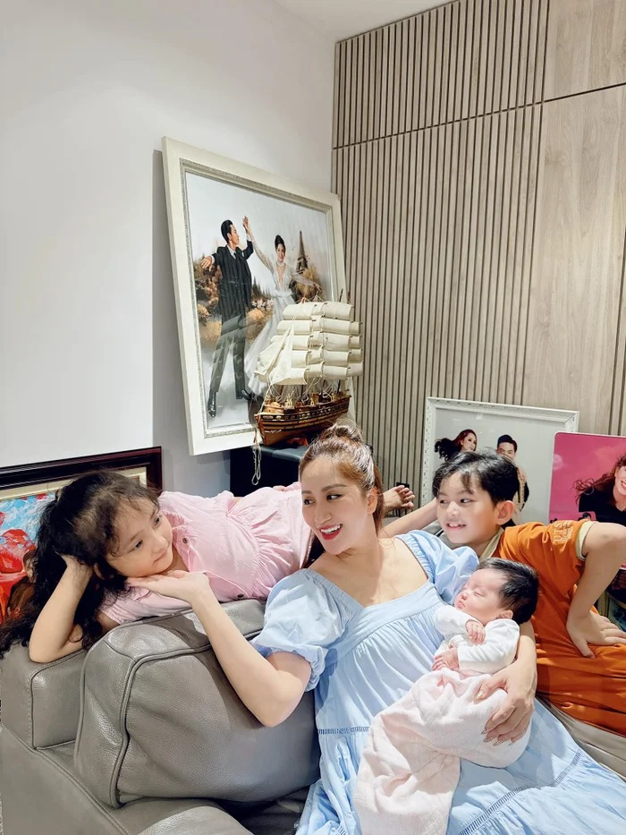 Nhà riêng trăm tỷ của Phan Hiển - Khánh Thi: Rộng 800m² nằm sát mặt đường lớn, oách đến nỗi ai đi ngang cũng ngoái nhìn- Ảnh 7.