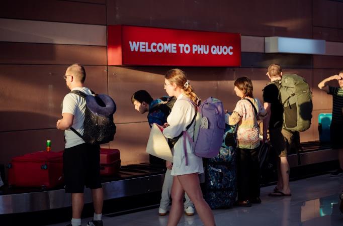 Thấy gì từ việc sân bay Phú Quốc tiên phong vận hành theo tiêu chuẩn Changi - Ảnh 3.