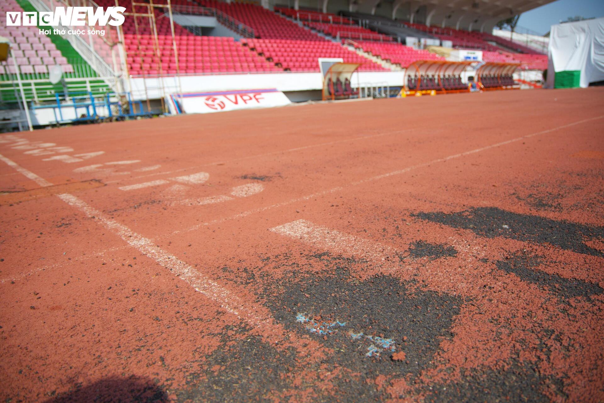 Cận cảnh sân vận động vừa được khởi công cải tạo gần 320 tỷ đồng- Ảnh 3.