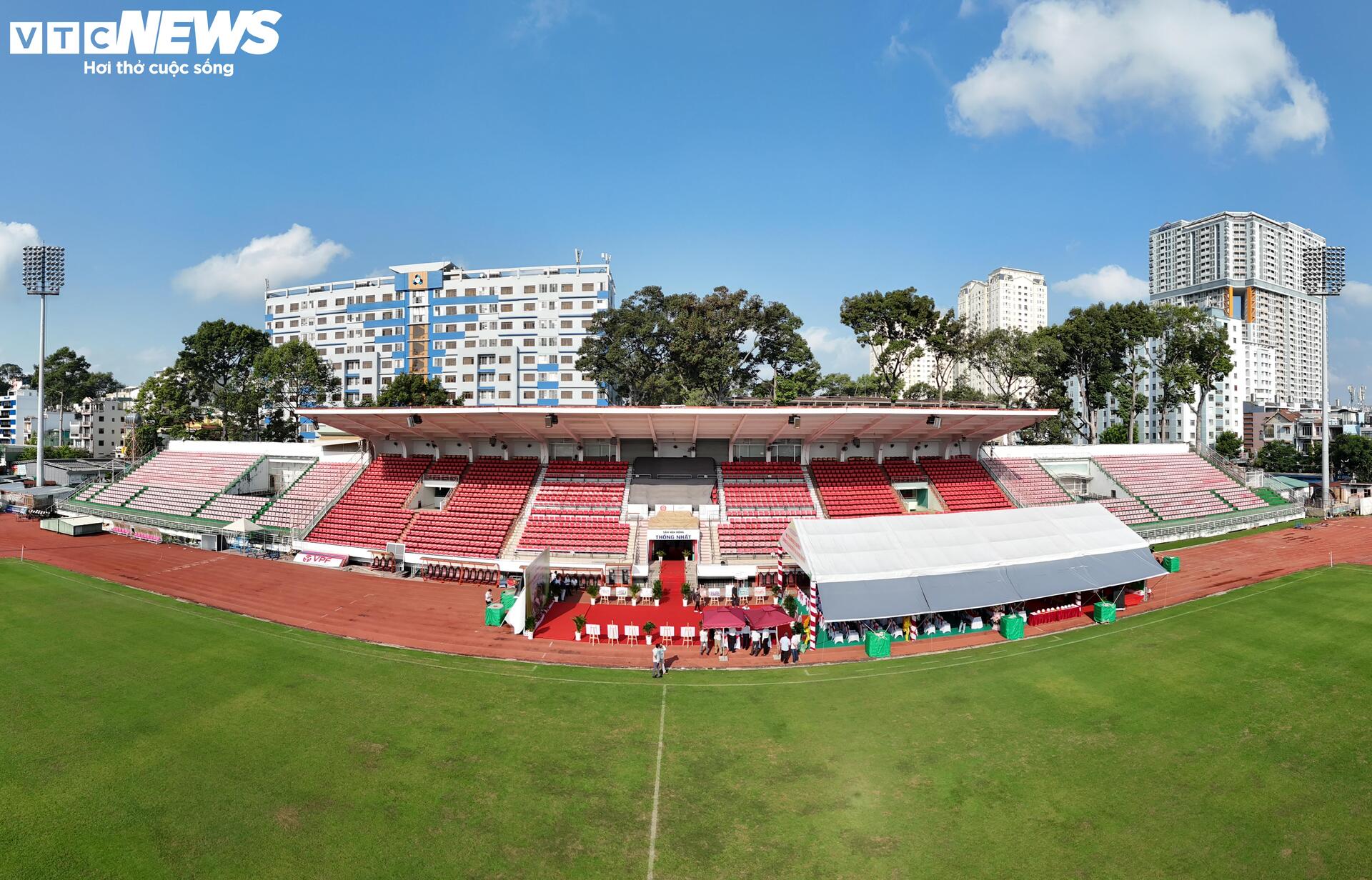Cận cảnh sân vận động vừa được khởi công cải tạo gần 320 tỷ đồng- Ảnh 4.