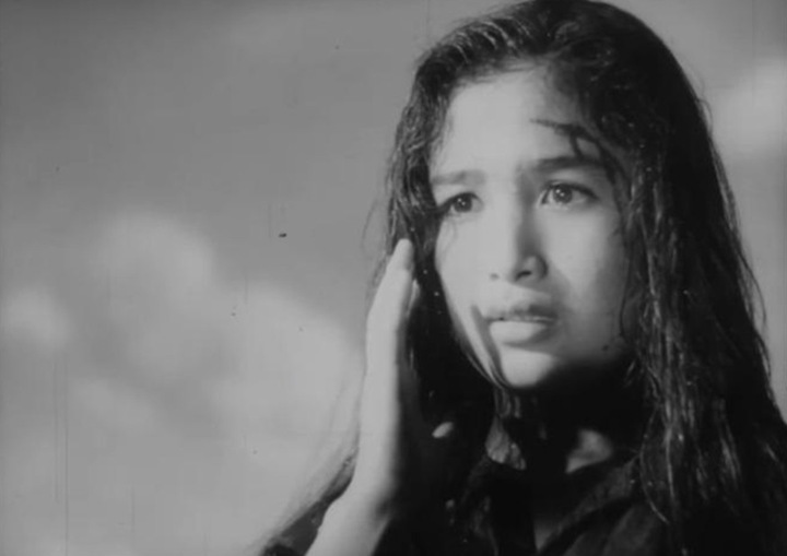 Nữ NSND có đôi mắt “đẹp nhất Việt Nam”: Ngôi sao điện ảnh nức tiếng một thời từng giành giải quốc tế, U90 sống một mình tại TP.HCM - Ảnh 1.