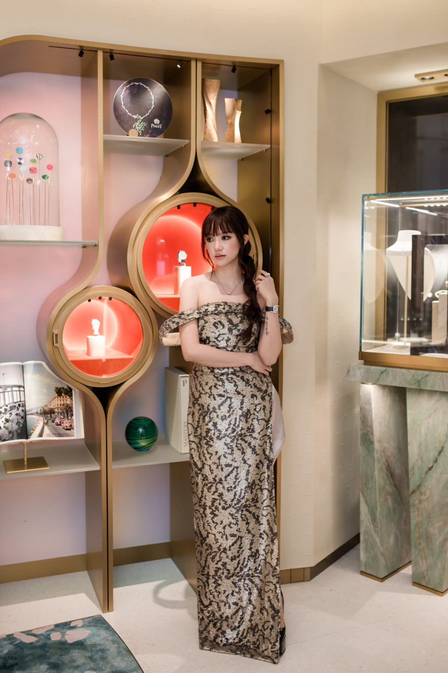 1 không gian xa xỉ mới tinh rộng đến 119m2 vừa khai trương ngay tại Hà Nội: Có gì mà khiến giới fashionista nô nức check-in?- Ảnh 1.