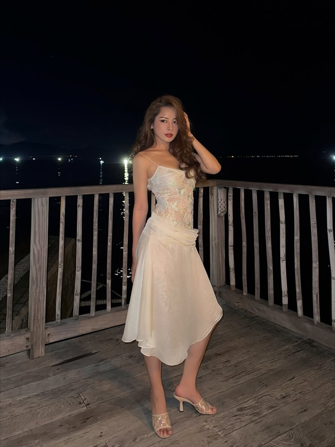 Chi Pu "xả suộc" ảnh hè: Ngắm 100 lần vẫn sốc visual đệ nhất mỹ nhân, cùng gu thời trang xịn đét- Ảnh 7.