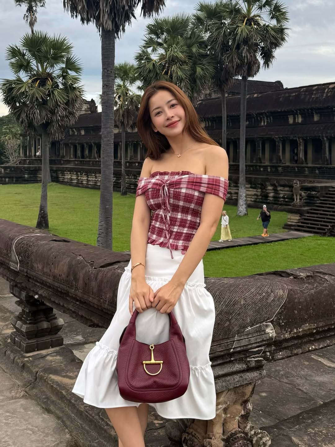 Chi Pu "xả suộc" ảnh hè: Ngắm 100 lần vẫn sốc visual đệ nhất mỹ nhân, cùng gu thời trang xịn đét- Ảnh 9.