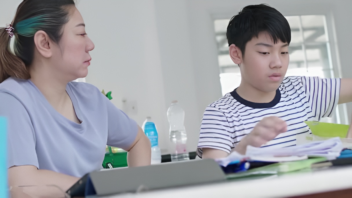 Đoạn tin nhắn bất lực của một người mẹ có con trai bỏ học, sa vào tệ nạn khiến nhiều người xót xa- Ảnh 2.