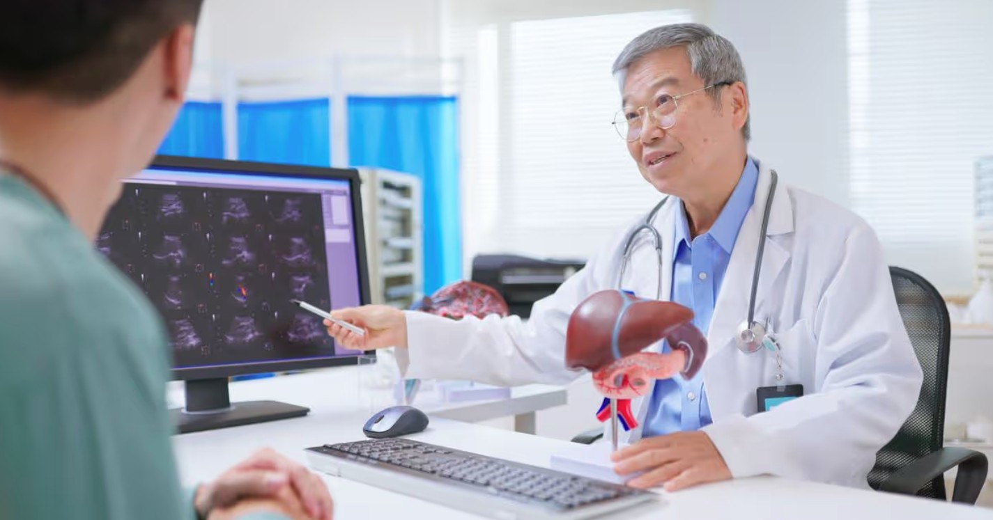 Đang bình thường bỗng đau kiểu này, cẩn thận ung thư gan "gõ cửa"- Ảnh 2. Đang bình thường bỗng đau kiểu này, cẩn thận ung thư gan "gõ cửa"- Ảnh 2.