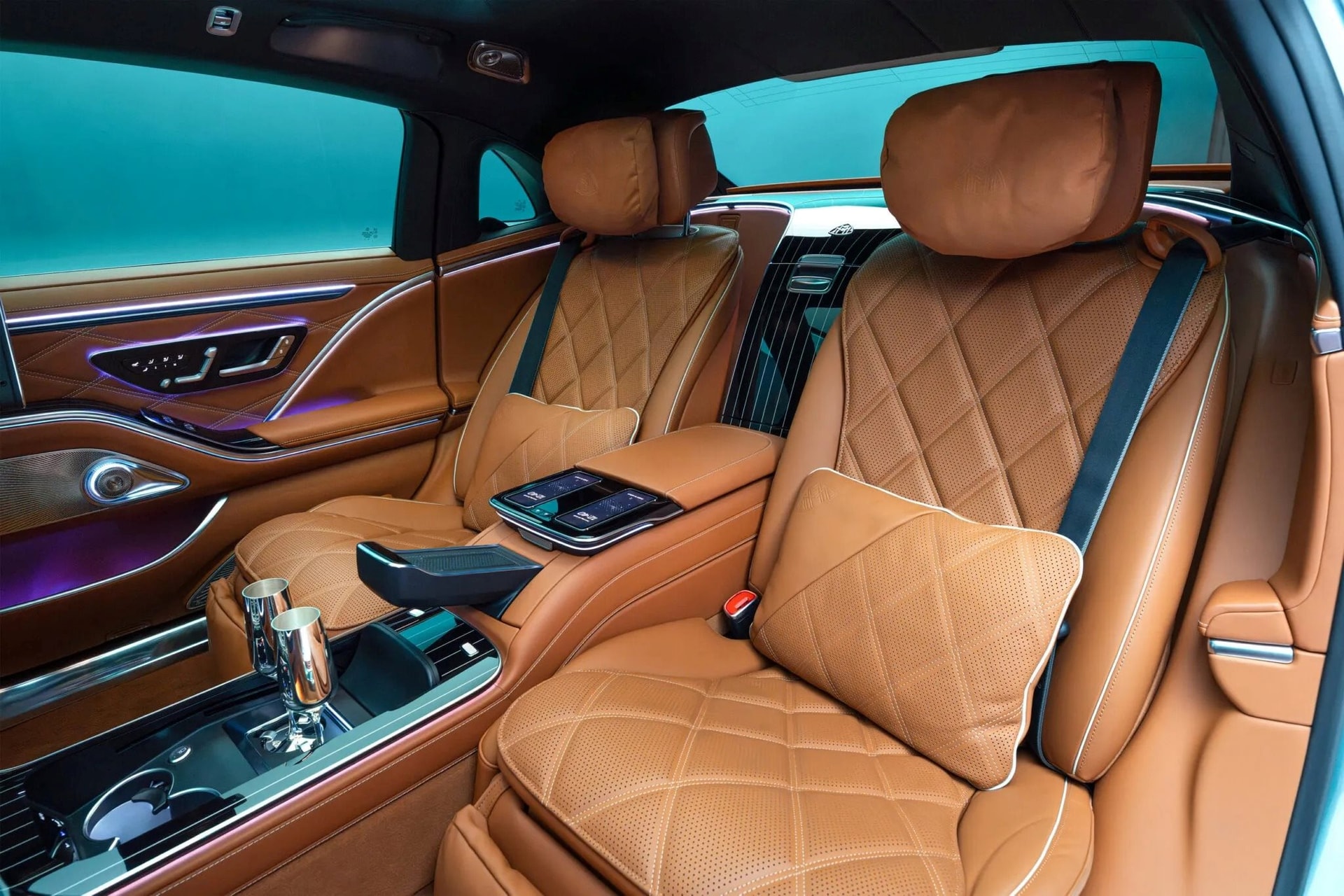 Maybach S-Class 2026 ra mắt: Khoang nội thất hạng thương gia, có AI để trò chuyện và hệ thống treo biết 'ghi nhớ' ổ gà - Ảnh 8.