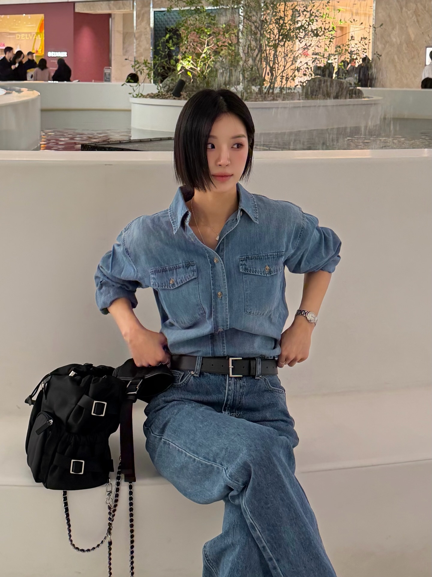 Áo sơ mi và quần ống rộng có ít nhất 4 cách kết hợp trẻ trung, chuẩn thanh lịch- Ảnh 2.