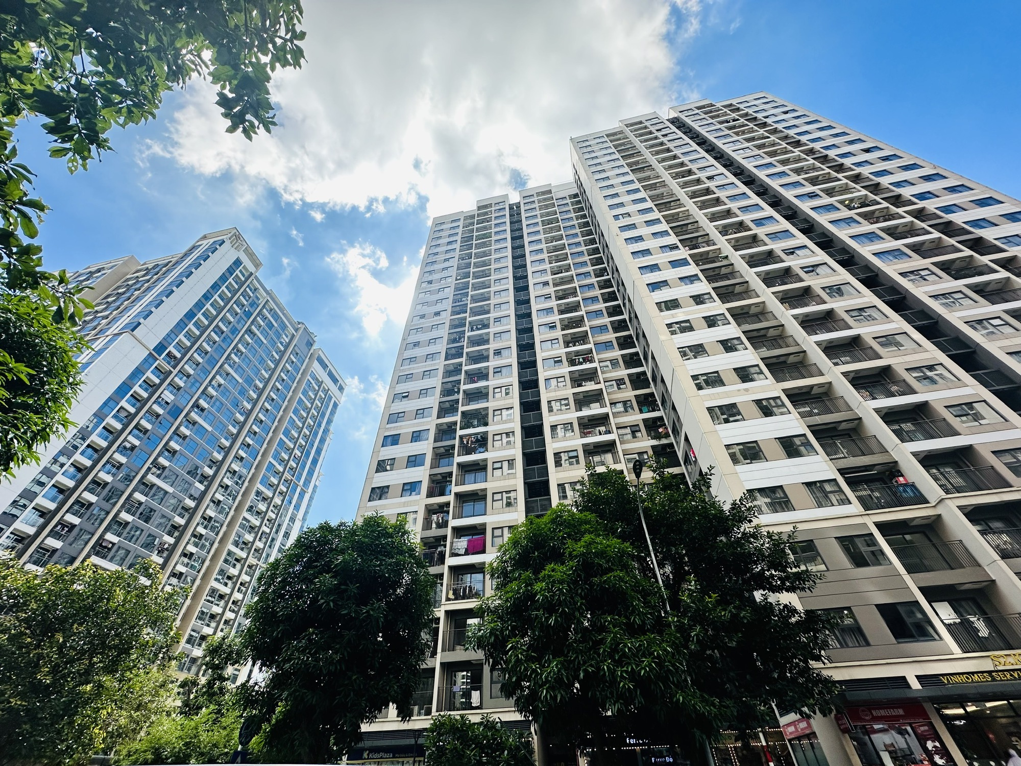 Lãi vay mua nhà lên tới 15%: Gia đình trẻ "đuối sức", chuyên gia chỉ cách giảm áp lực nợ - Ảnh 2.