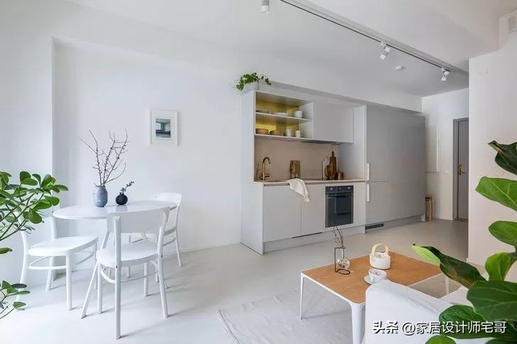 Căn hộ 37m² của phụ nữ 50 tuổi sau ly hôn: Không rộng nhưng đủ đầy, sống một mình vẫn thấy đời rất dễ chịu - Ảnh 3.