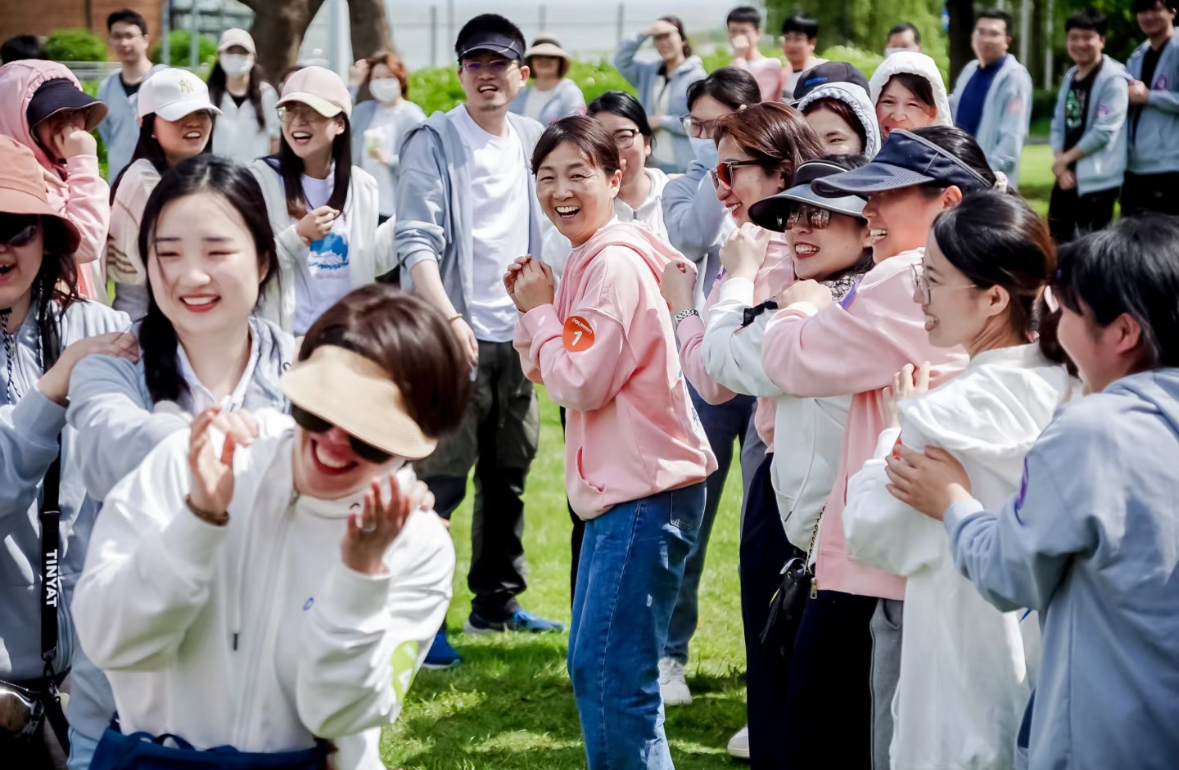 Người EQ cao "tránh xa" 7 điều này khi đi team building - Ảnh 3.