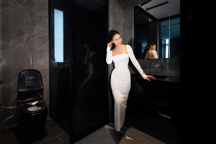 Cuộc sống xa xỉ của hội mỹ nhân Vbiz sinh năm 1990: Ninh Dương Lan Ngọc ở biệt thự hạng sang, Huyền Lizzie sống chill trong căn hộ đẹp như Pinterest- Ảnh 18.