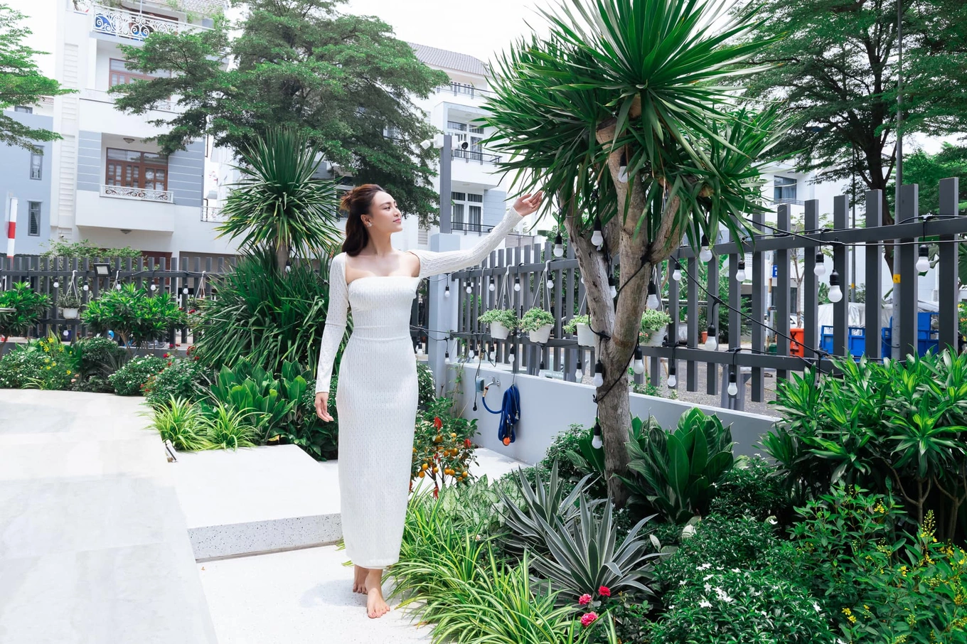 Cuộc sống xa xỉ của hội mỹ nhân Vbiz sinh năm 1990: Ninh Dương Lan Ngọc ở biệt thự hạng sang, Huyền Lizzie sống chill trong căn hộ đẹp như Pinterest- Ảnh 13.