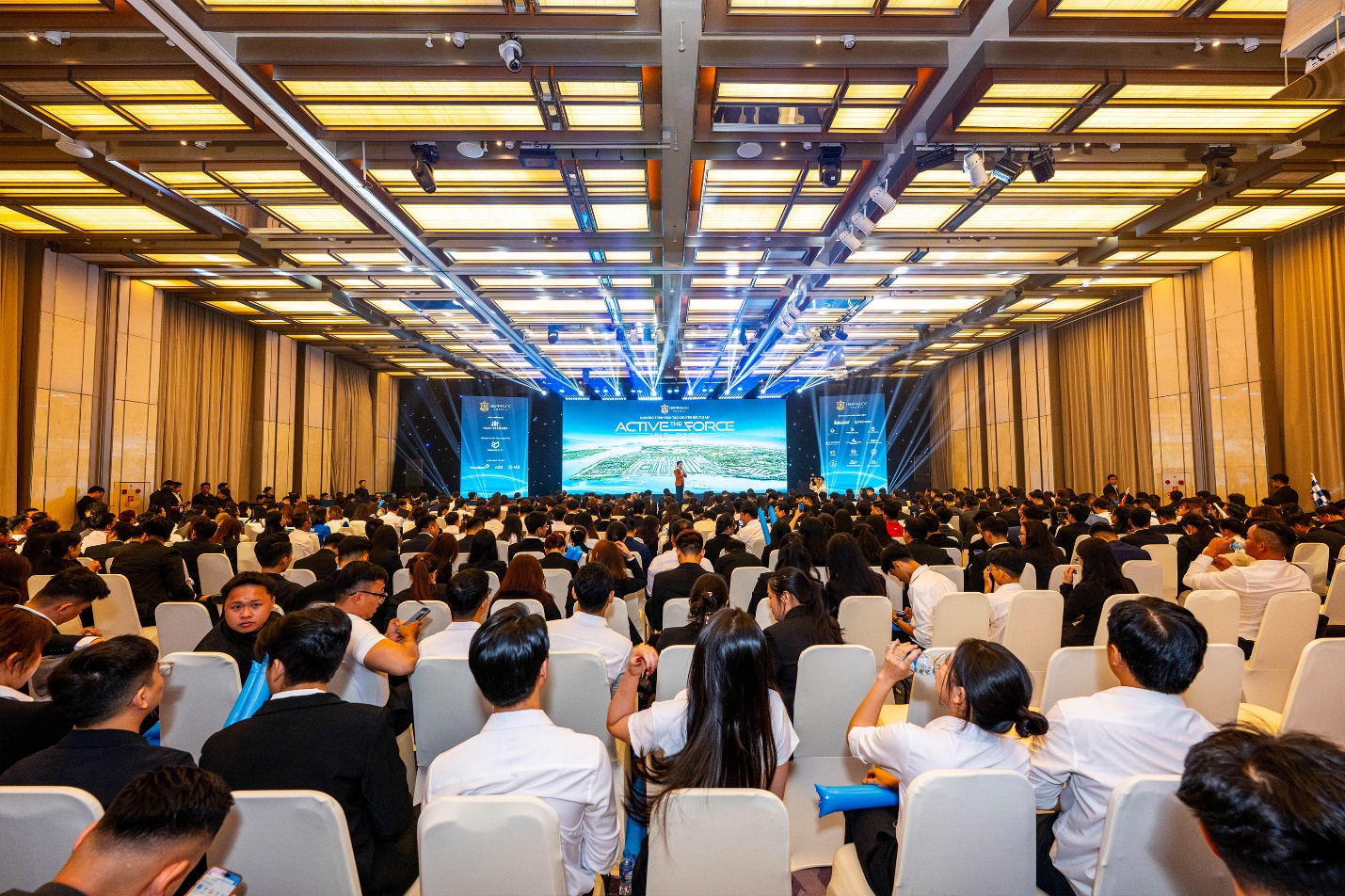 Gần 1.000 chiến binh “bùng nổ” tại sự kiện đào tạo chuyên sâu dự án Hiep Phuoc Premia - Ảnh 1.