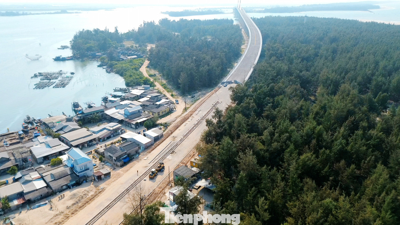 Nhiều lần lỡ hẹn, bao giờ cầu vượt cửa biển 2.400 tỷ đồng tại Huế về đích?- Ảnh 1.