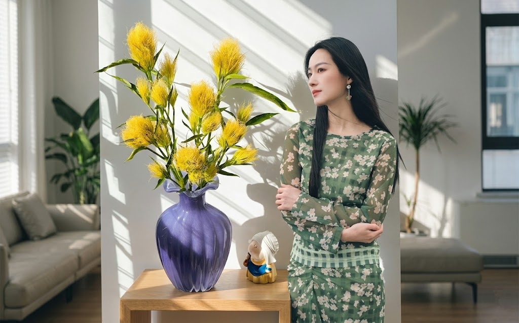 Khách đến chơi tưởng cắm "chổi lông gà" vàng rực, lại gần mới ngất ngây trước độ kiêu sa của loài hoa lạ lùng đang gây sốt hội yêu nhà- Ảnh 1.