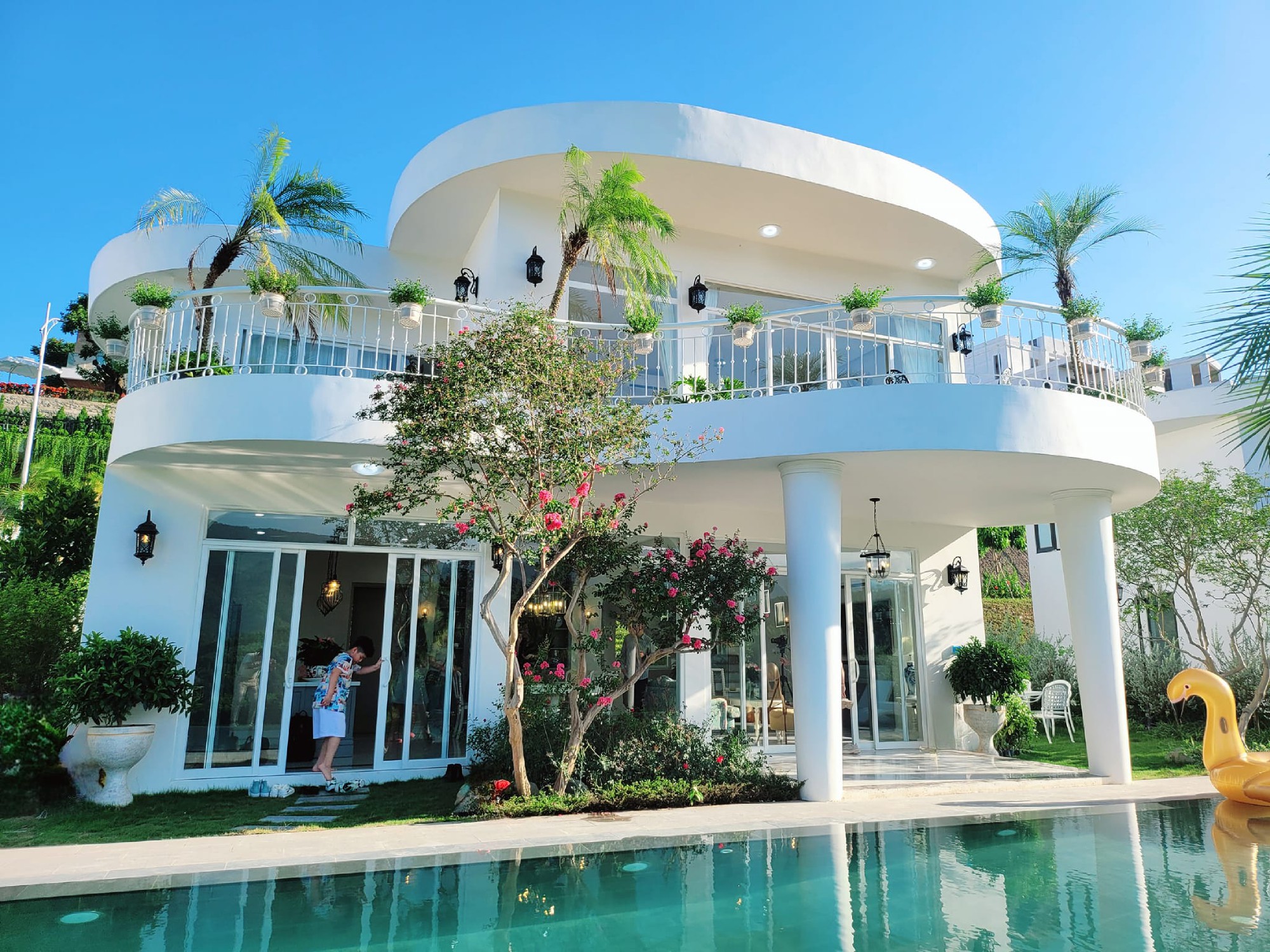 Dàn "nam thần Vbiz" không chỉ đẹp trai mà còn sở hữu cơ ngơi đáng mơ ước: Người ở biệt thự 40 tỷ, người chọn sống tối giản - Ảnh 19.