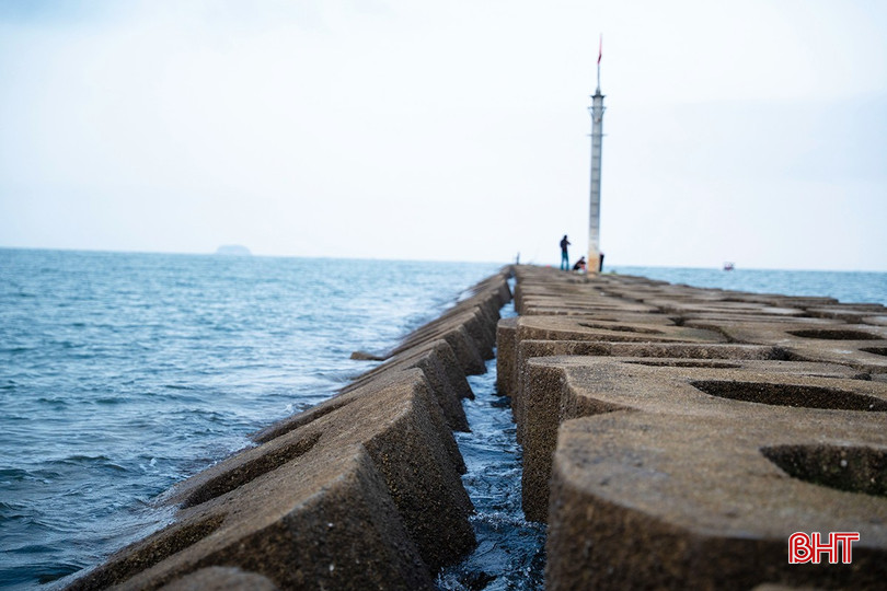 Cảng cá gần 300 tỷ thành điểm du lịch, chủ tịch tỉnh phải đăng lên Facebook - Ảnh 7.