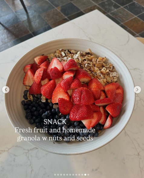 Nam bác sĩ 66 tuổi mà “trẻ khỏe như 40” nhớ ăn uống kiểu này mỗi ngày - Ảnh 4.