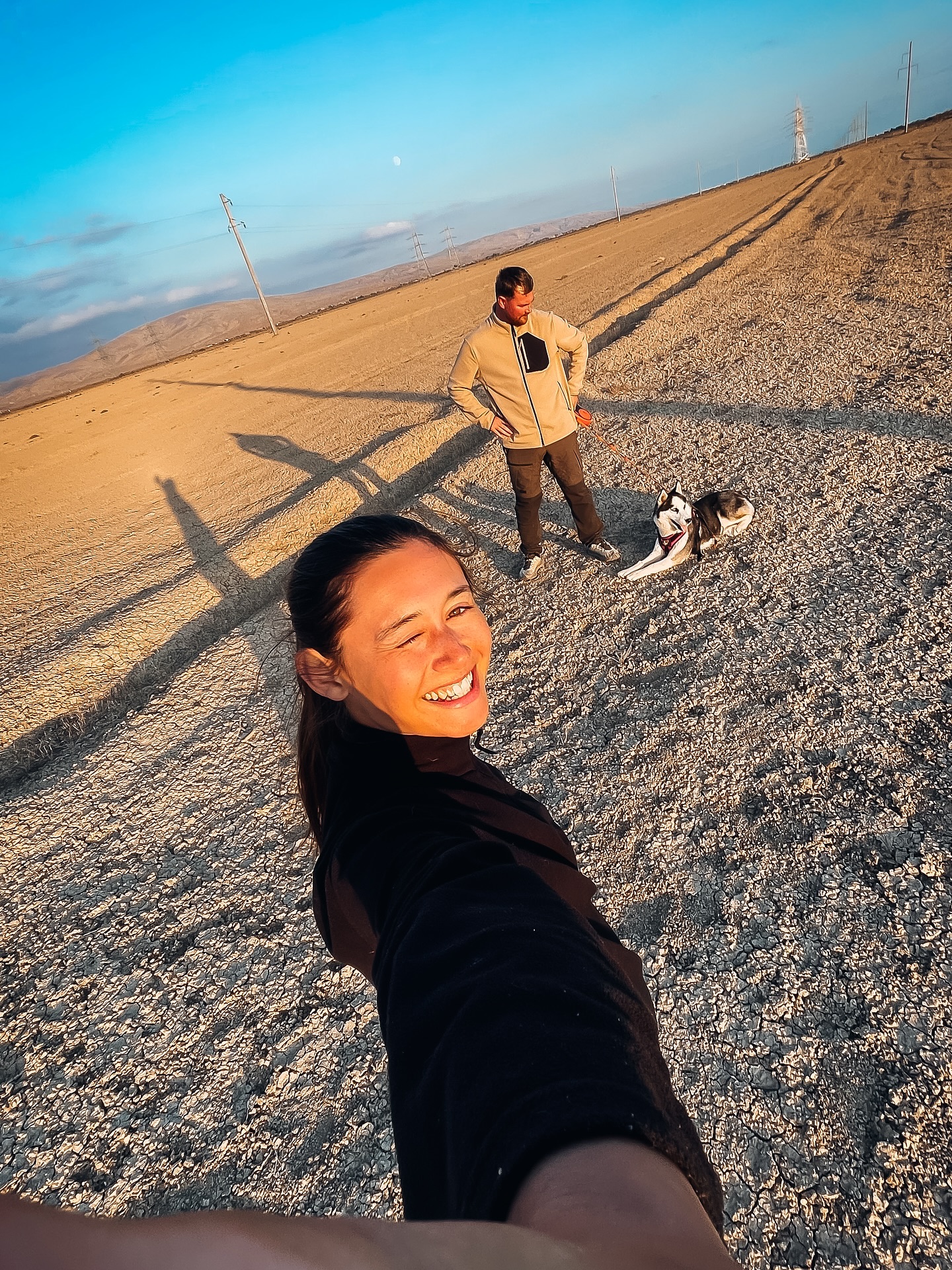 Khách Tây đi bộ xuyên lục địa nổi tiếng thế giới, giữa đường bất ngờ book vé máy bay đến Việt Nam: Lý do cảm động- Ảnh 11.