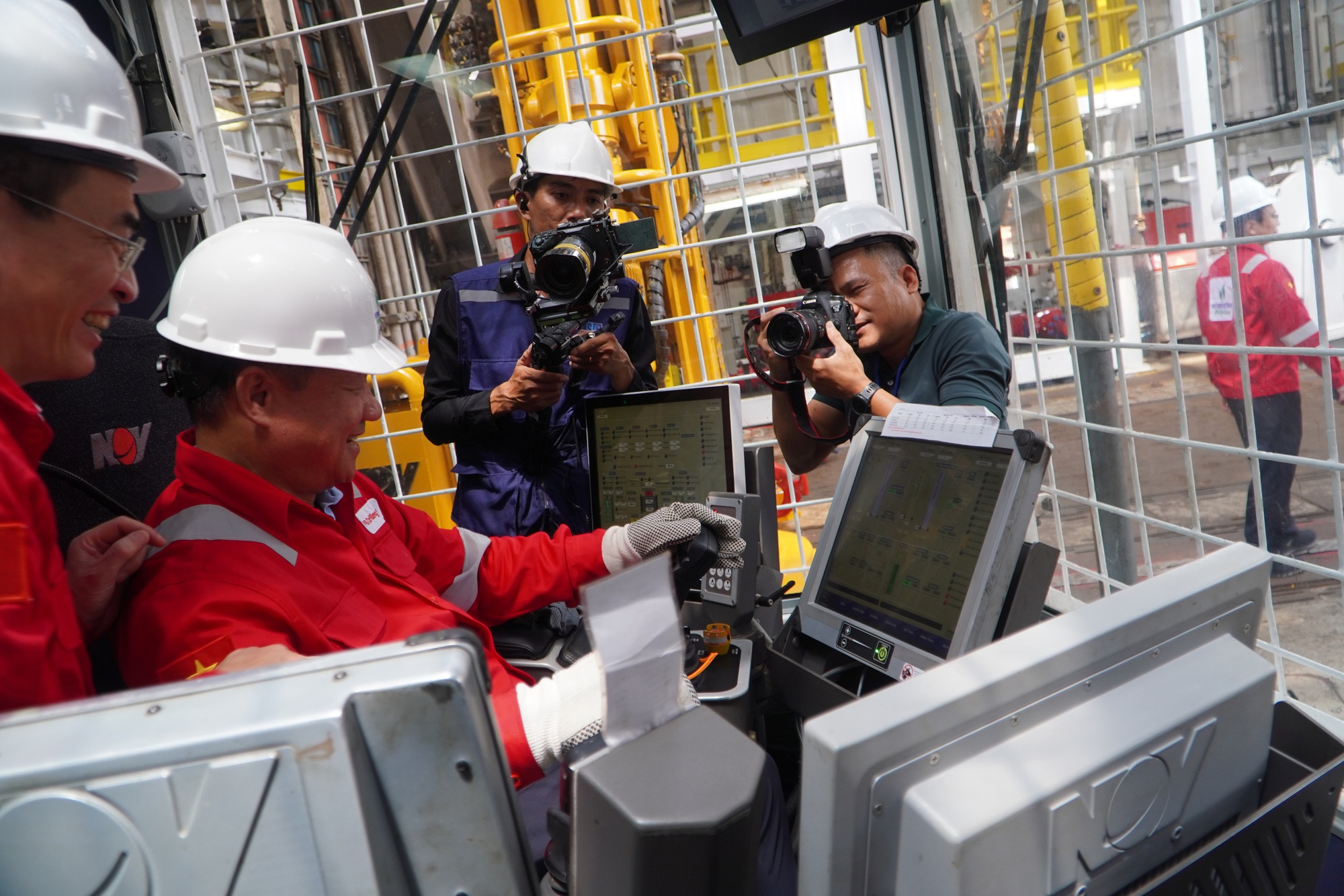 Giàn khoan PV DRILLING IX: Bước tiến mới trong ngành khoan Dầu khí tại TPHCM - Ảnh 4. Giàn khoan PV DRILLING IX: Bước tiến mới trong ngành khoan Dầu khí tại TPHCM - Ảnh 4.