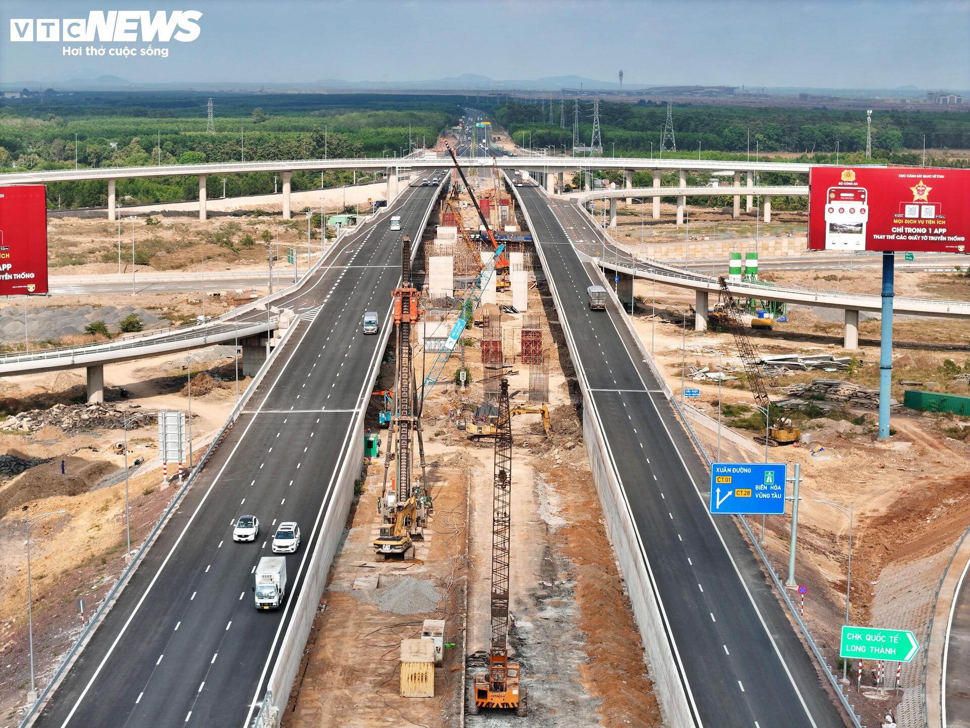 Cận cảnh cao tốc TP.HCM - Long Thành sau hơn nửa năm thi công mở rộng- Ảnh 2.