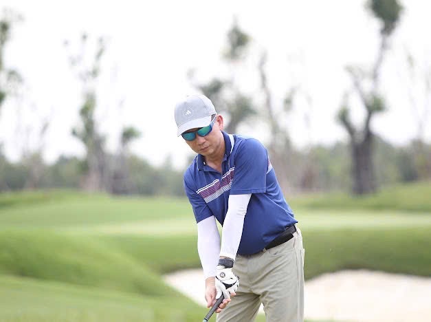 Bác sĩ chuyên ngành y học thể thao hơn 30 năm kinh nghiệm: U60 ngỡ ngoài 30, xứng danh 