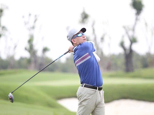 Bác sĩ chuyên ngành y học thể thao hơn 30 năm kinh nghiệm: U60 ngỡ ngoài 30, xứng danh 