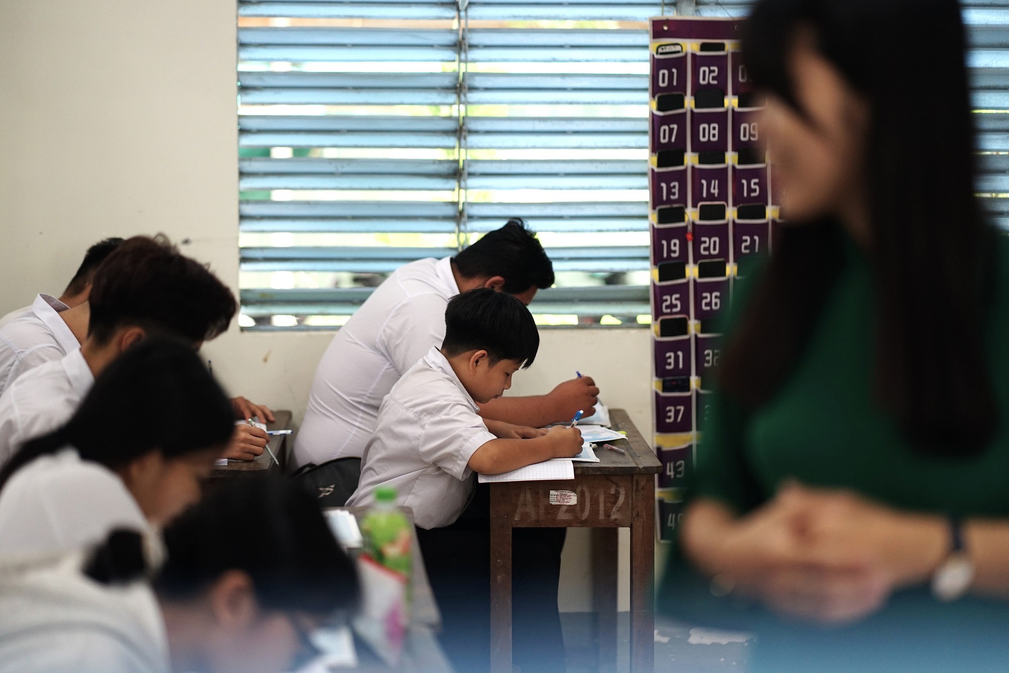 Về An Giang gặp nam sinh trong clip 27 triệu view gây sốt: Lớn lên từ mất mát và “bản giao kèo 10 năm” với bà nội- Ảnh 9. Về An Giang gặp nam sinh trong clip 27 triệu view gây sốt: Lớn lên từ mất mát và “bản giao kèo 10 năm” với bà nội- Ảnh 9.