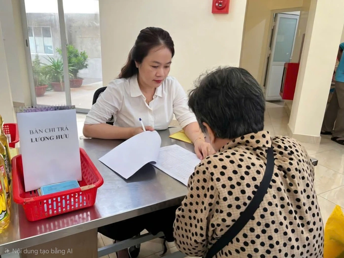 Lương hưu: Đừng chỉ “tăng cho đủ”, mà phải “tăng để sống được” - Ảnh 2.