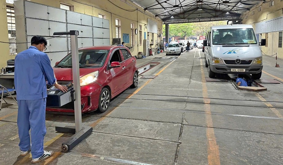Tỉ lệ trượt kiểm định khí thải xe xăng và diesel tăng cao năm 2026 - Ảnh 2. Tỉ lệ trượt kiểm định khí thải xe xăng và diesel tăng cao năm 2026 - Ảnh 2.