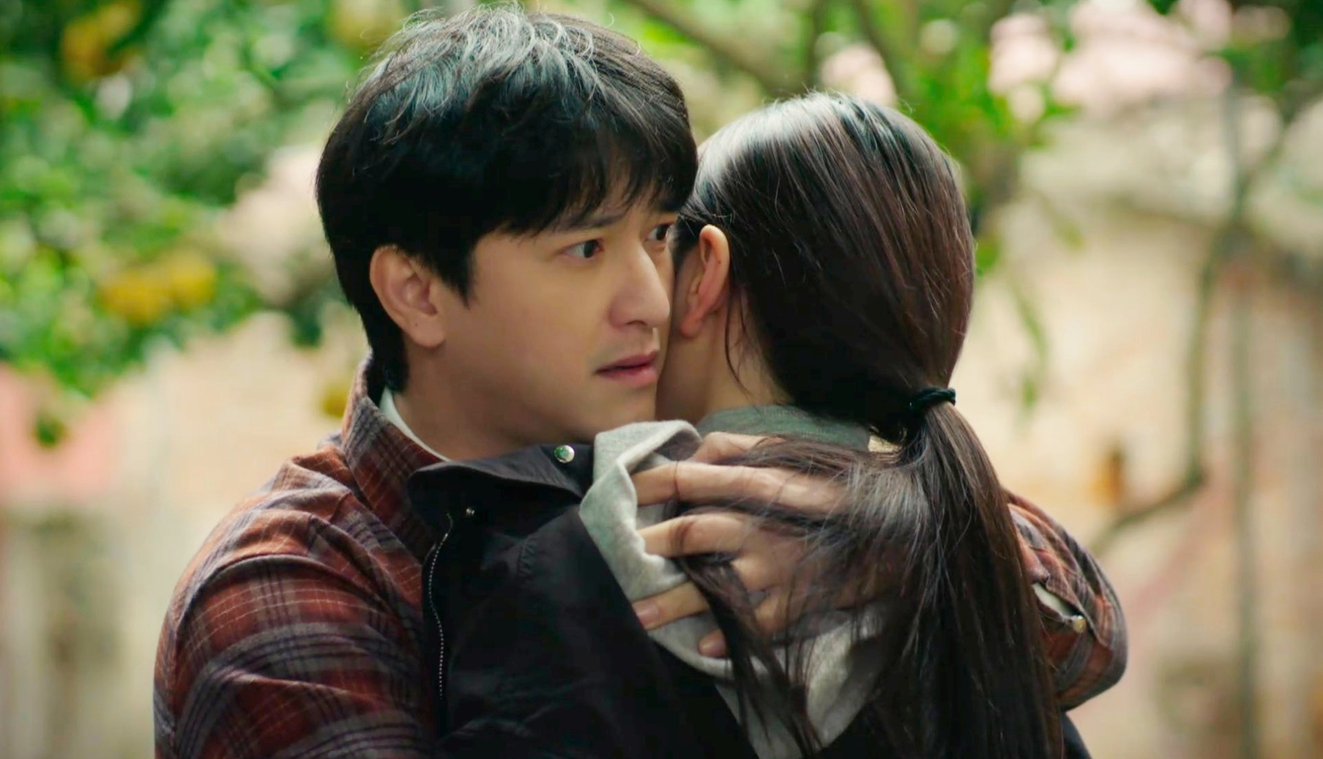 Đôi mắt trợn trừng đáng sợ của Huỳnh Anh- Ảnh 1.