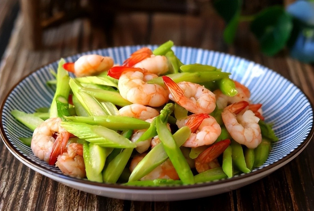 Đây là 4 món ăn "giàu canxi số 1" nên ăn nhiều vào mùa xuân: Nấu cực dễ lại tốt cho xương khớp và phát triển chiều cao- Ảnh 1.