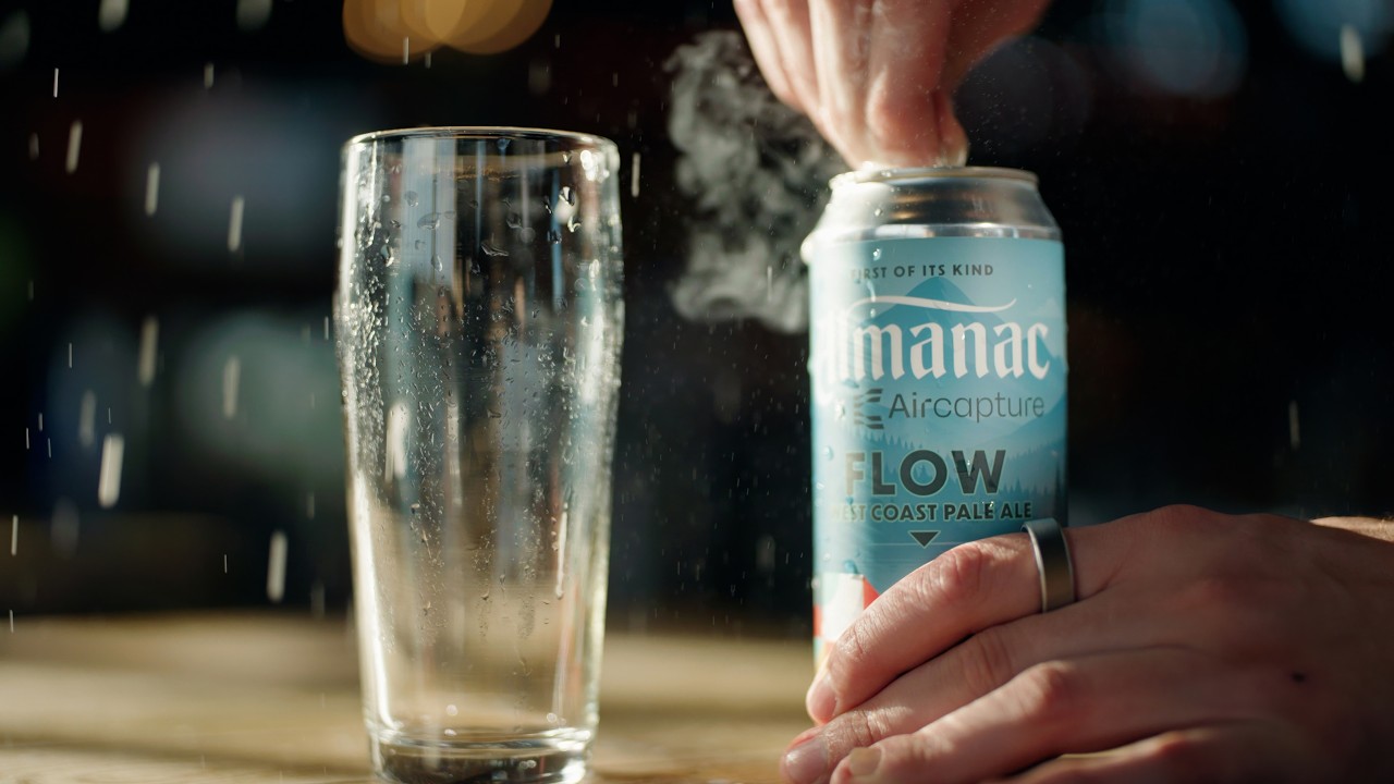 Bia làm từ không khí lần đầu xuất hiện, mở ra cuộc cách mạng nguồn cung CO₂ cho công nghiệp toàn cầu - Ảnh 2.