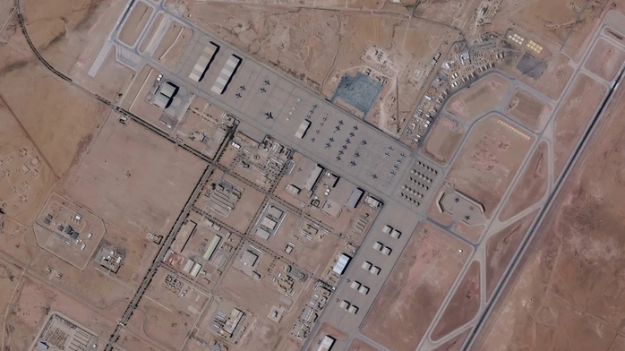 Iran tấn công căn cứ Prince Sultan và 6 tàu đổ bộ Mỹ - Ảnh 1.