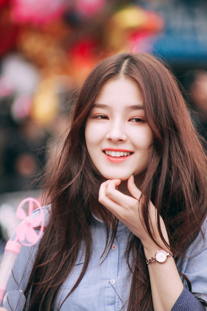 Hot girl phố đi bộ Hà Nội là mỹ nhân đẹp nhất thế giới: 7749 lần bị chê bai nhan sắc, nay hết thời lặn mất tăm- Ảnh 2.