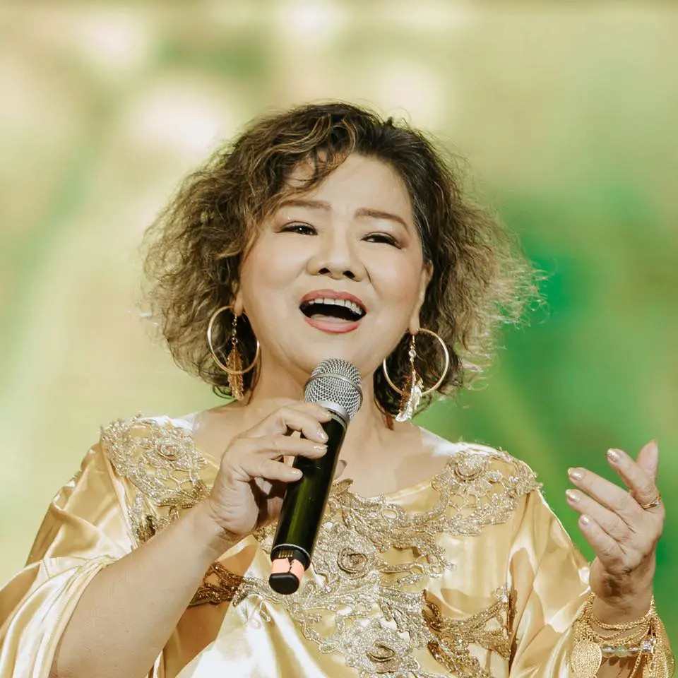 Nghệ sĩ Việt nhận mình "giàu có nhất thế giới": Thời đi học nghịch ngầm, từng cầm học bạ lên Ban Giám hiệu "chất vấn"- Ảnh 2.