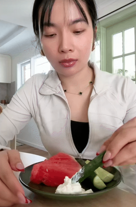 Quý cô U40 lắc eo 100 lần/ngày, duy trì suốt 15 năm, dù dáng đầy đặn hay gầy mảnh vẫn có vòng 2 thon gọn- Ảnh 4.