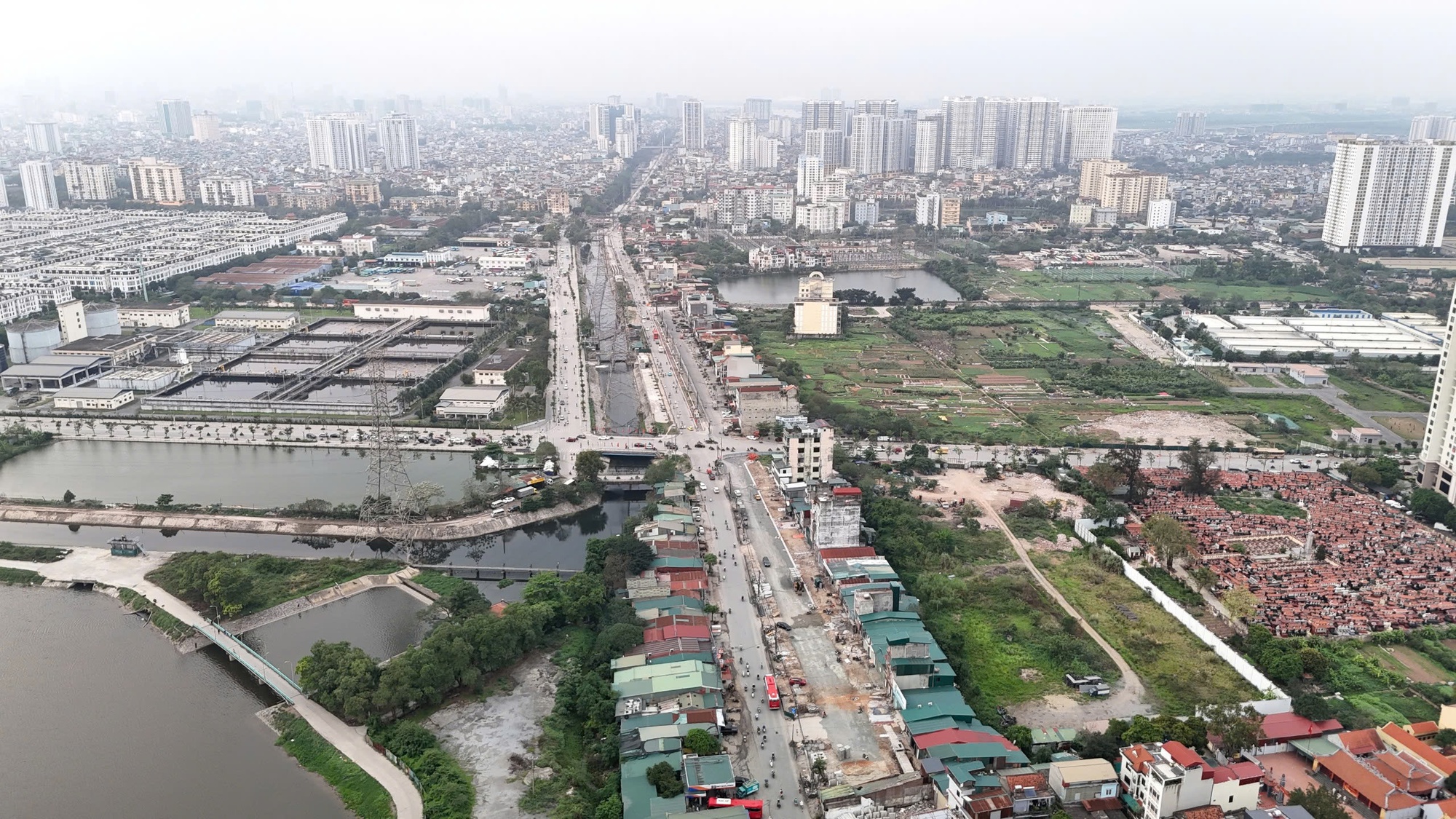 Hiện trạng dự án mở rộng đường Tam Trinh sau gần 1 thập kỷ chưa hoàn thành - Ảnh 1.