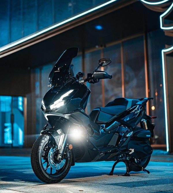 Honda ADV350 tại Việt Nam có giá lăn bánh gần 176 triệu đồng, vì sao vẫn khiến người chơi xe sẵn sàng xuống tiền? - Ảnh 2.