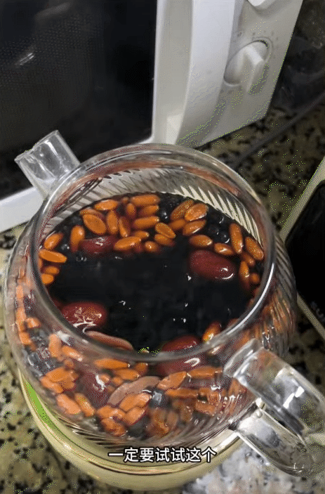 Tôi uống thứ nước này 3 lần/tuần và nhận ra: Tóc rụng ít đi, da cũng không còn xỉn màu như trước- Ảnh 3.