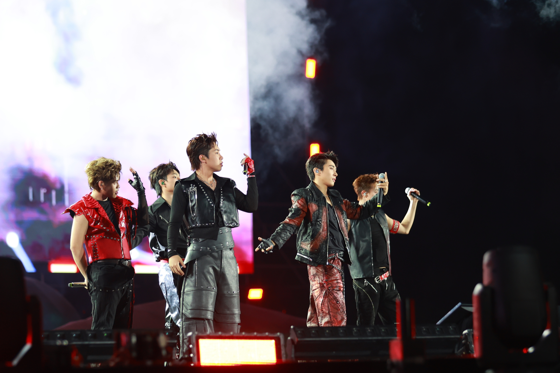 Dàn Anh Trai, Em Xinh khuấy đảo tại khai mạc Năm Du lịch Quốc gia - Gia Lai 2026: Đưa âm nhạc trở thành một phần trải nghiệm du lịch- Ảnh 4.