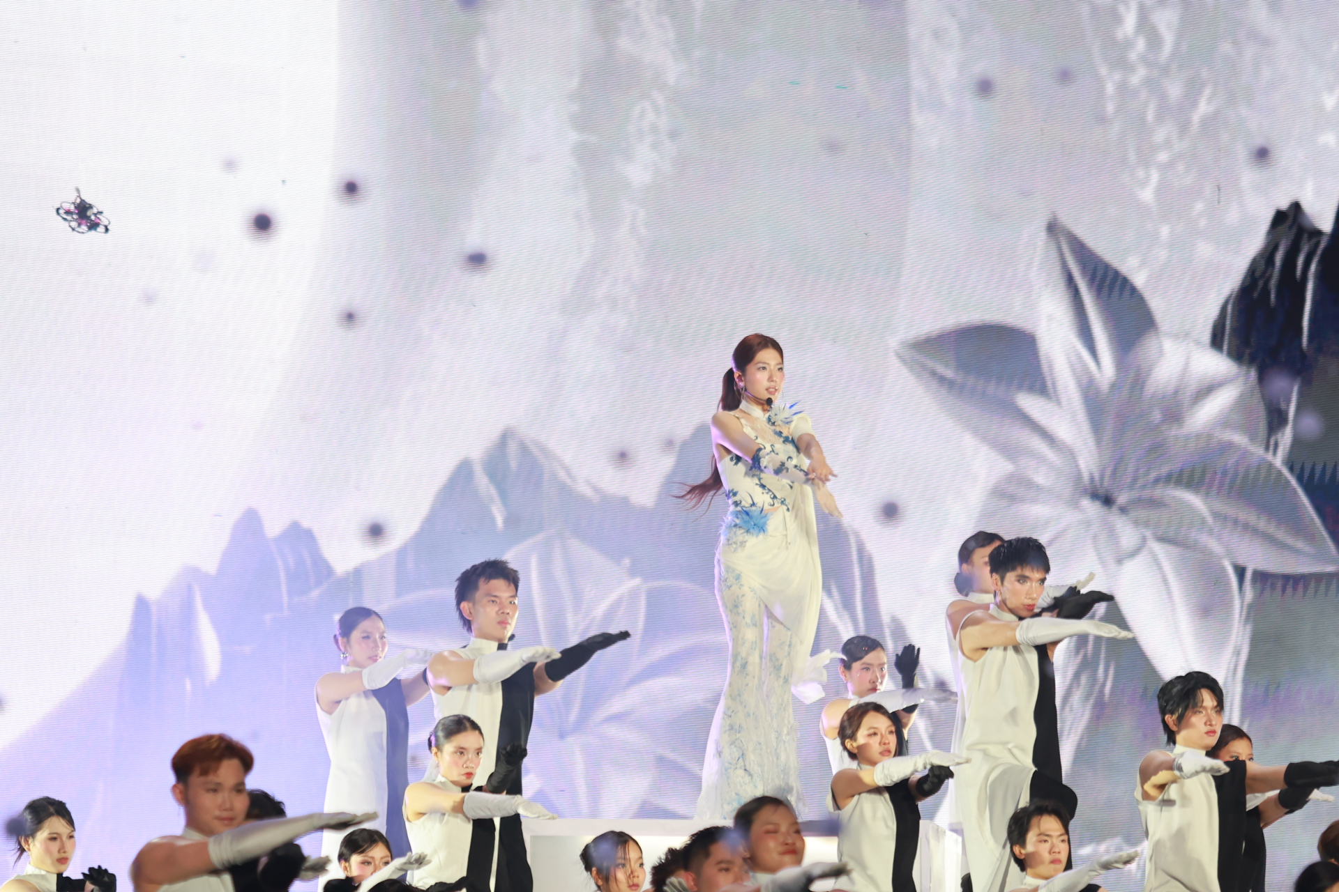 Dàn Anh Trai, Em Xinh khuấy đảo tại khai mạc Năm Du lịch Quốc gia - Gia Lai 2026: Đưa âm nhạc trở thành một phần trải nghiệm du lịch- Ảnh 3.