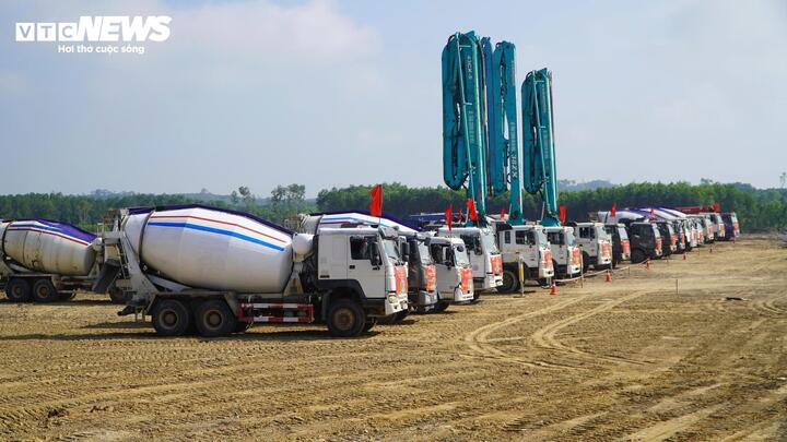 Khởi công khu công nghiệp hơn 4.100 tỷ đồng ở phía Nam Đà Nẵng- Ảnh 1.