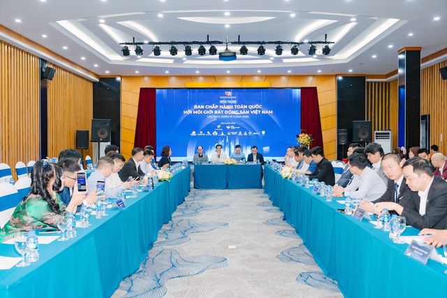 Chỉ 10% môi giới bất động sản có chứng chỉ hành nghề- Ảnh 1.