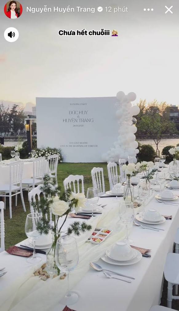 Đức Huy và MC Mù Tạt chơi lớn: Mở tiệc linh đình sau đám cưới cổ tích, cô dâu siêu xinh, Tiến Linh hát góp vui- Ảnh 1.