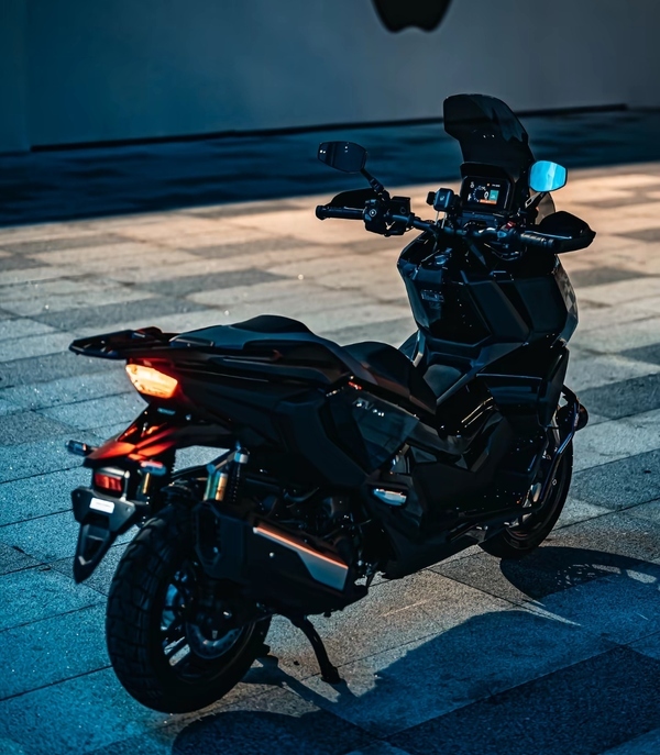Honda ADV350 tại Việt Nam có giá lăn bánh gần 176 triệu đồng, vì sao vẫn khiến người chơi xe sẵn sàng xuống tiền? - Ảnh 4.